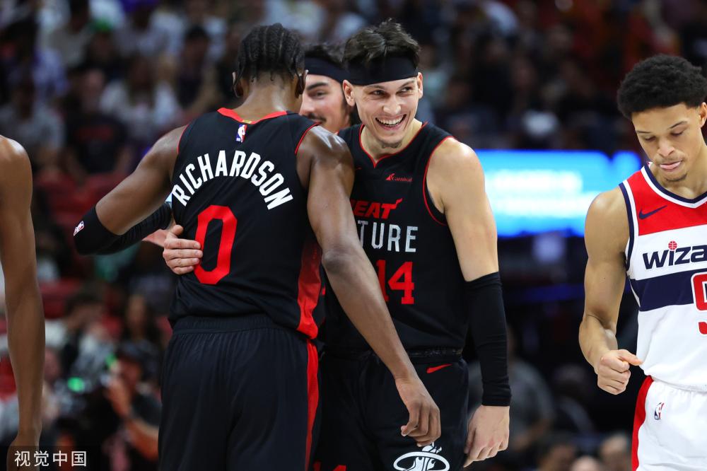 格不仅充满 格不仅充满